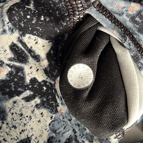 Lululemon Wunder Under Hi-Rise Tight 28"Spring Bloom Multi - Picture 4 of 10